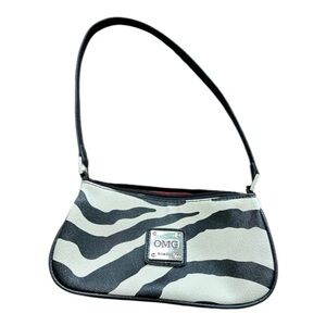OMG ZBlack and White Zebra Print Women's Shoulder Bag